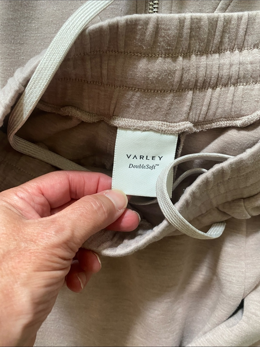 Varley Set- Hawley DoubleSoft Zip Hoodie and Slim Cut Jogger in Taupe - Picture 4 of 6